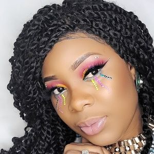 Meet your Posher, Stacy-ann